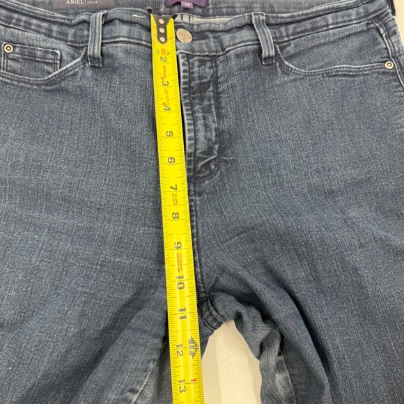 NYDJ Ariel Crop Jeans Womens 12 Blue Button Detail Denim Capri Pants - Picture 4 of 10